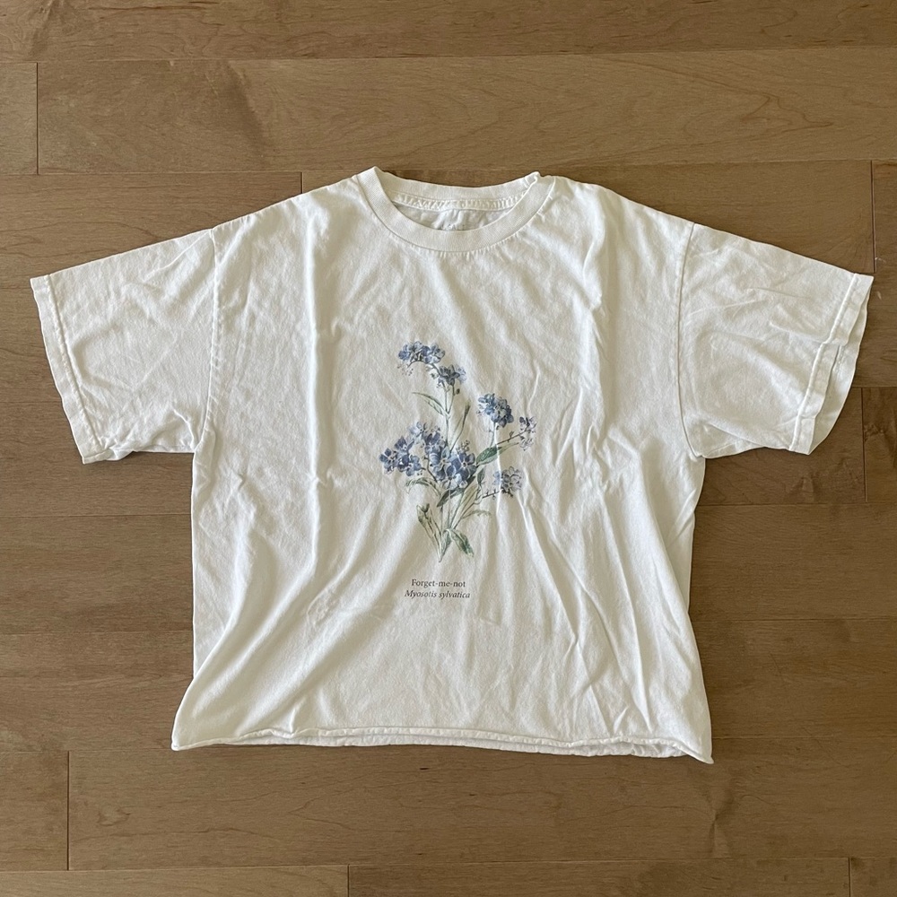 Brandy Melville Forget me not crop top